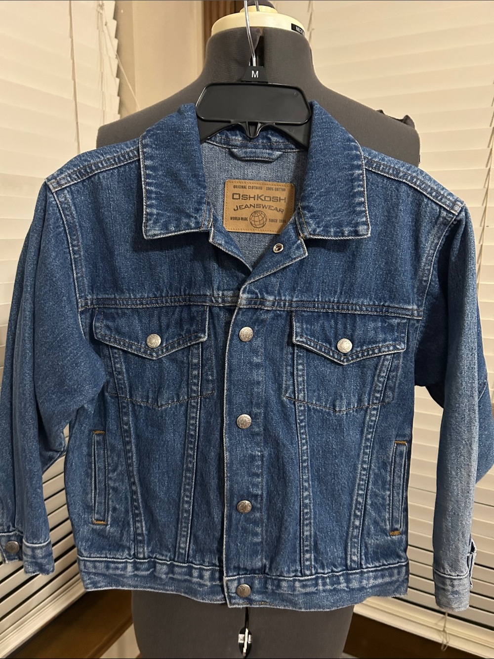 OshKosh B'gosh Boys Classic Blue Denim Jacket Size 7 Snap closure 100% cotton